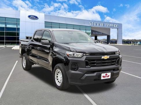 Used 2025 Chevrolet Colorado W/T RWD image 6