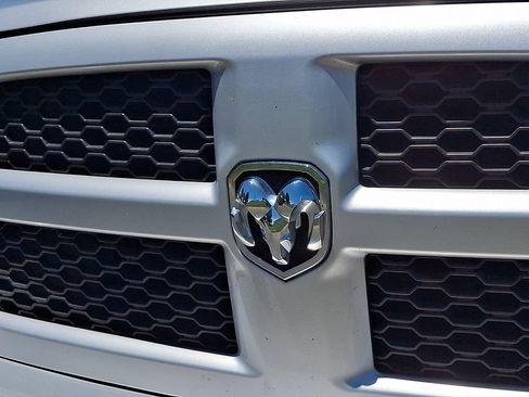 Used 2016 RAM 1500 Express AWD/4WD image 30