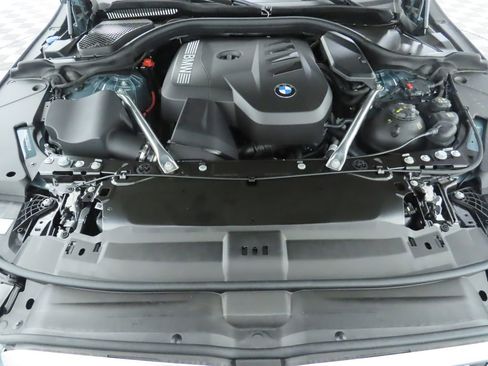 Certified 2025 BMW 530i w/ Premium Package image 31