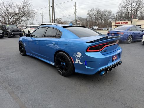 Used 2019 Dodge Charger Scat Pack w/ Plus Group image 4
