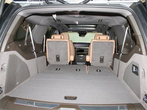 New 2026 Cadillac Escalade ESV Luxury w/ Touring Package image 31