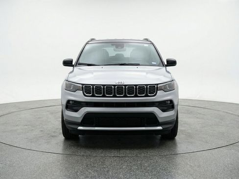 Used 2025 Jeep Compass Limited AWD/4WD image 2