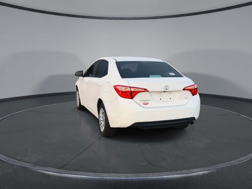 Used 2018 Toyota Corolla LE FWD image 7
