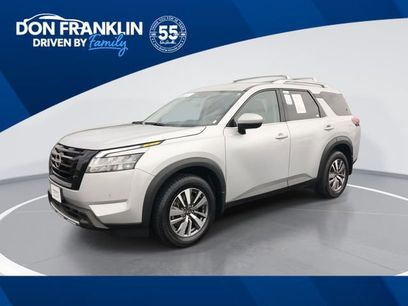 Certified 2023 Nissan Pathfinder SL w/ Black Appearance Package