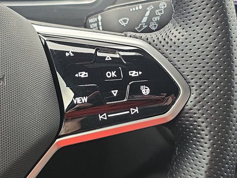 Certified 2023 Volkswagen Tiguan SEL R-Line AWD/4WD image 18