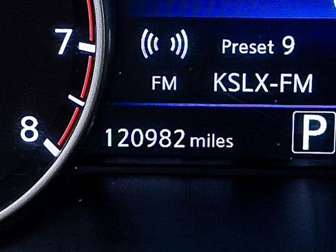 Used 2017 Nissan Murano SV image 25