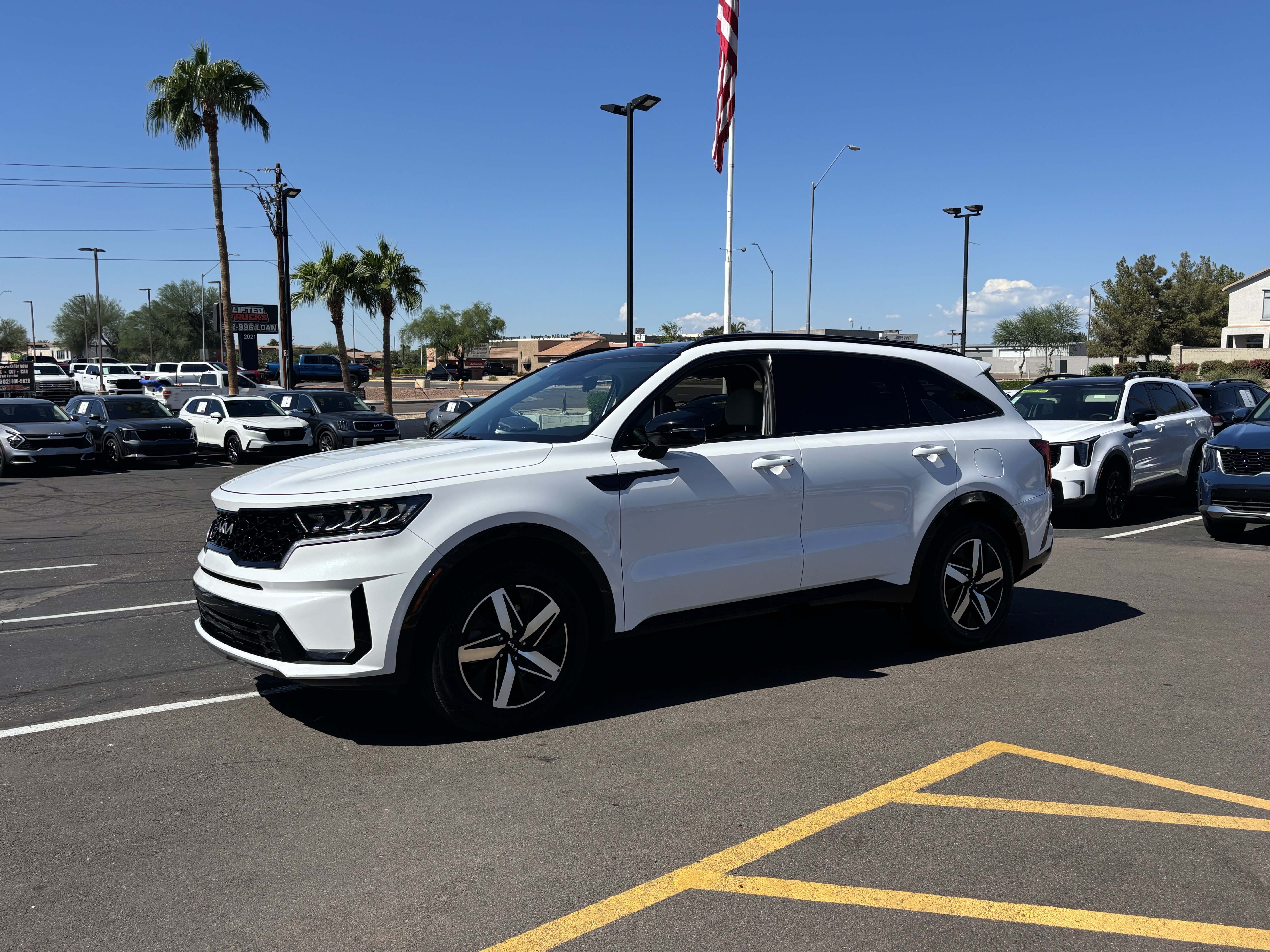Used 2023 Kia Sorento S w/ Panoramic Sunroof Package FWD image 6