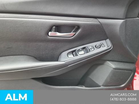 Used 2024 Nissan Sentra SV FWD image 30
