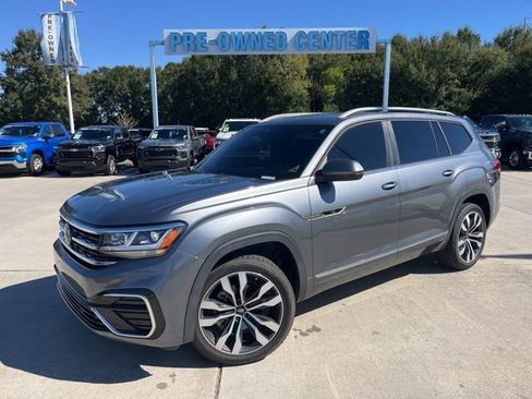 Used 2021 Volkswagen Atlas SEL R-Line image 2