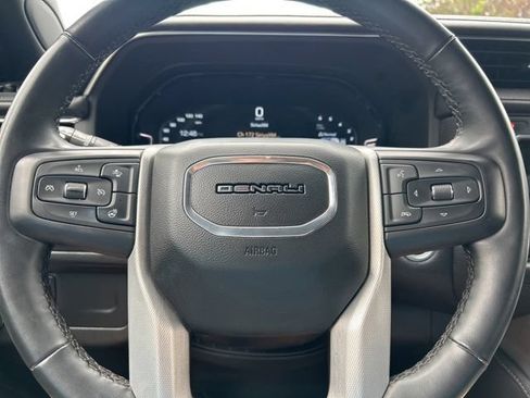Used 2023 GMC Yukon Denali AWD/4WD image 25