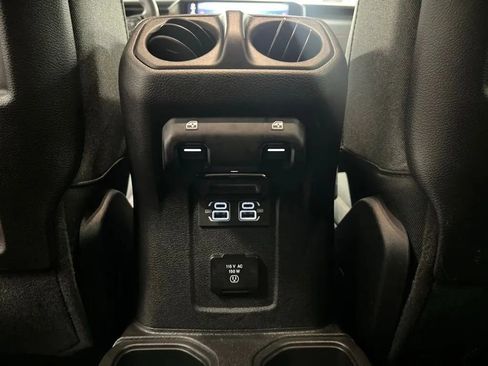 Used 2026 Jeep Wrangler Unlimited Rubicon AWD/4WD image 28