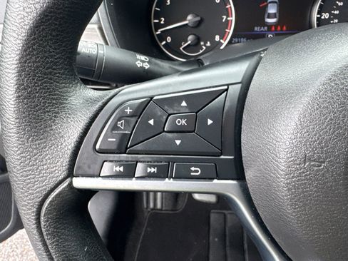 Used 2025 Nissan Altima 2.5 SV image 25