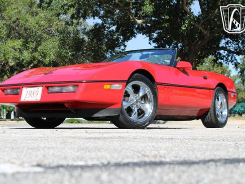 Used 1989 Chevrolet Corvette Convertible image 2