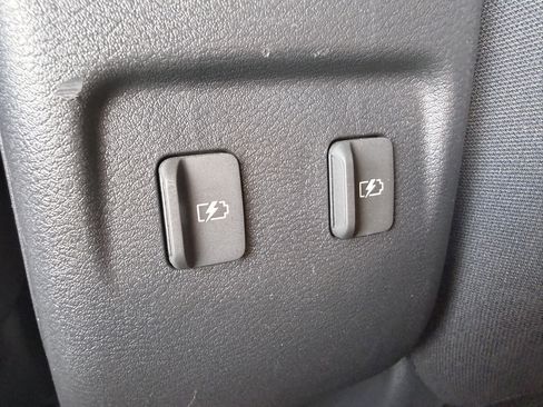 Used 2023 Nissan Kicks SV FWD image 23