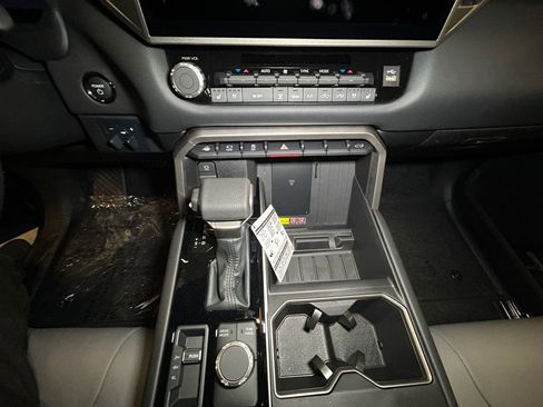 New 2026 Toyota Tundra Limited image 11