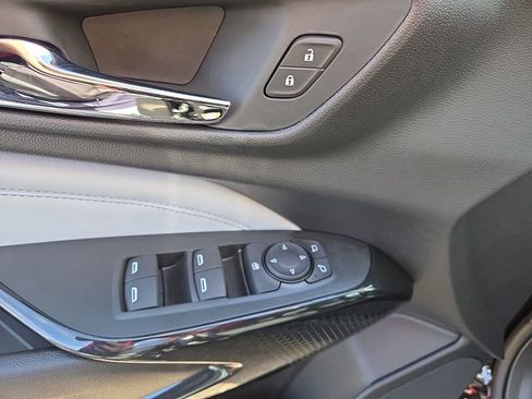 New 2026 Chevrolet Trax LT image 9