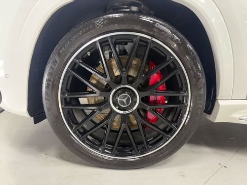 Used 2023 Mercedes-Benz GLS 63 AMG 4MATIC image 40