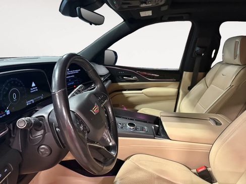 Used 2021 Cadillac Escalade ESV Premium Luxury w/ Driver Assist Tech Package AWD/4WD image 10