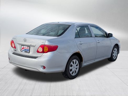 Used 2010 Toyota Corolla LE image 7