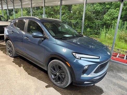Used 2024 Buick Encore GX Sport Touring FWD image 1