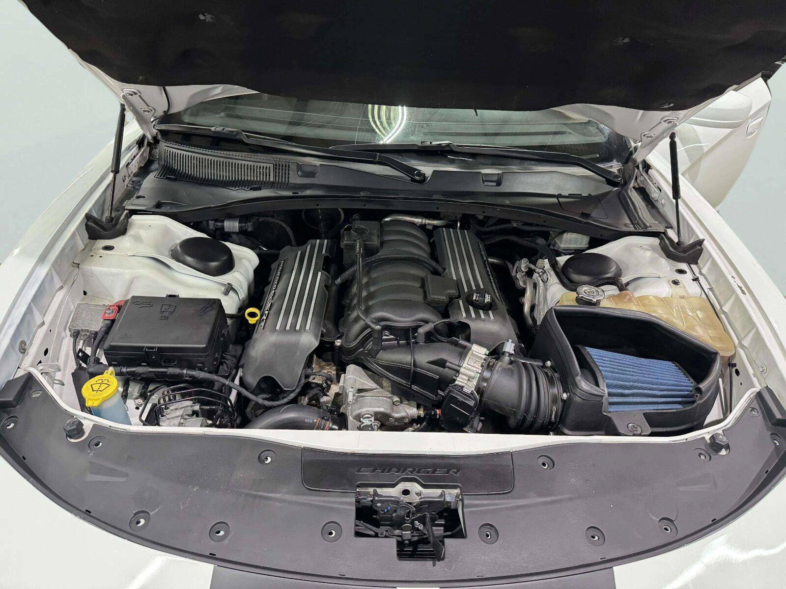 Used 2019 Dodge Charger Scat Pack w/ Dynamics Package RWD image 38