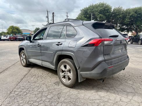Used 2025 Toyota RAV4 XLE w/ Convenience Package FWD image 7