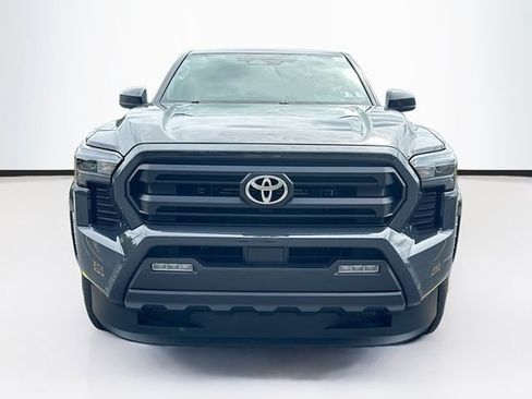 Used 2024 Toyota Tacoma SR5 AWD/4WD image 2