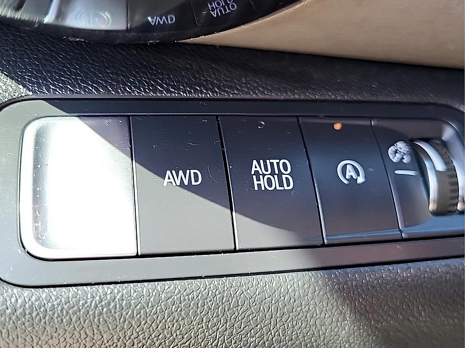 Used 2025 Chevrolet Equinox LT w/ Convenience Package II AWD/4WD image 21