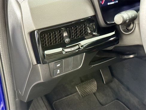 Used 2023 Honda CR-V EX-L image 7