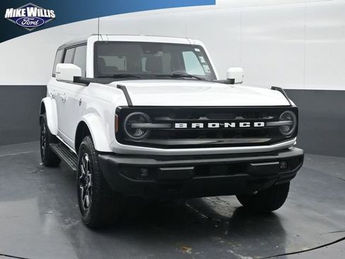 Certified 2024 Ford Bronco Outer Banks AWD/4WD image 1