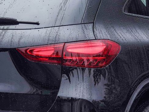 Certified 2025 Mercedes-Benz GLA 250 image 8