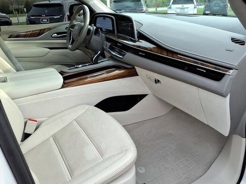 Used 2024 Cadillac Escalade Sport Platinum AWD/4WD image 28
