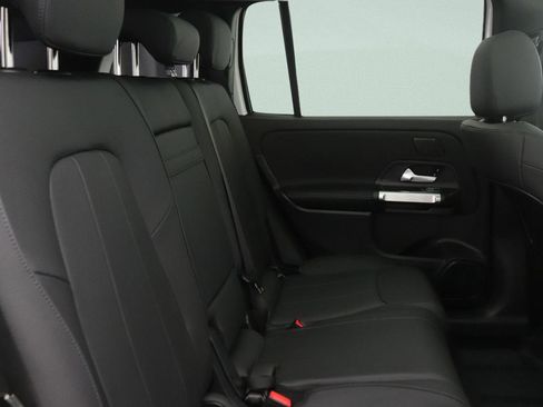New 2026 Mercedes-Benz GLB 250 4MATIC image 8