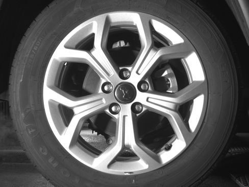 Used 2025 Jeep Compass Latitude image 15