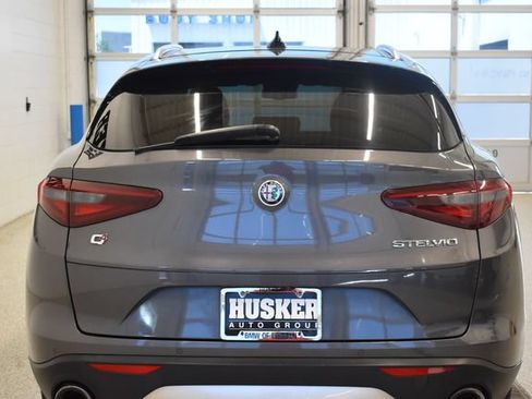 Used 2018 Alfa Romeo Stelvio Ti AWD/4WD image 11