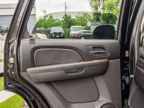 Used 2014 GMC Yukon SLT AWD/4WD image 31