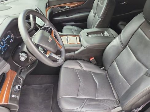 Used 2017 Cadillac Escalade Premium Luxury w/ LPO, Radiant Package image 13