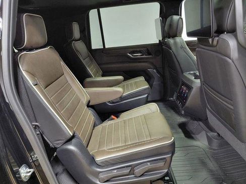 Used 2026 GMC Yukon XL Denali Ultimate w/ LPO, Get Active Package AWD/4WD image 50