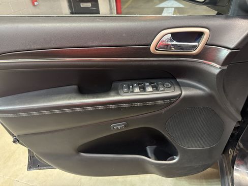 Used 2014 Jeep Grand Cherokee Limited AWD/4WD image 15