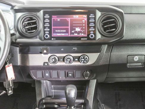 Used 2022 Toyota Tacoma SR w/ SR Convenience Package image 14