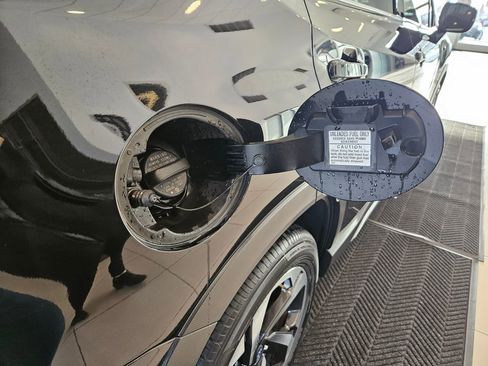 Used 2023 Subaru Forester Touring image 35