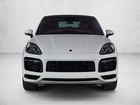 Used 2022 Porsche Cayenne GTS AWD/4WD image 2