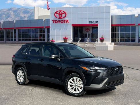 Used 2024 Toyota Corolla Cross LE AWD/4WD image 1
