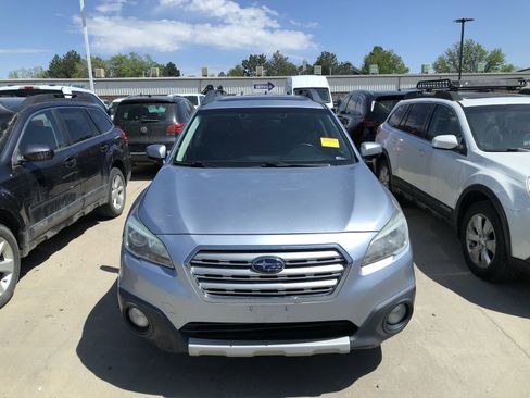 Used 2015 Subaru Outback 2.5i Limited AWD/4WD image 2