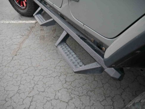 Used 2021 Jeep Wrangler Unlimited Rubicon image 11