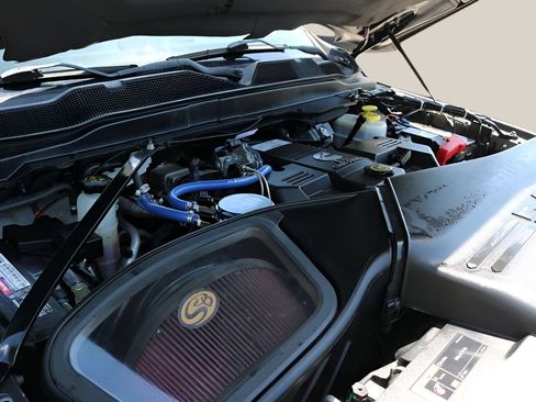 Used 2019 RAM 3500 Laramie AWD/4WD image 11