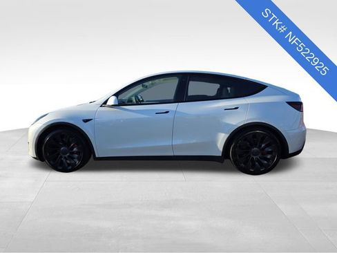 Used 2022 Tesla Model Y Performance image 4