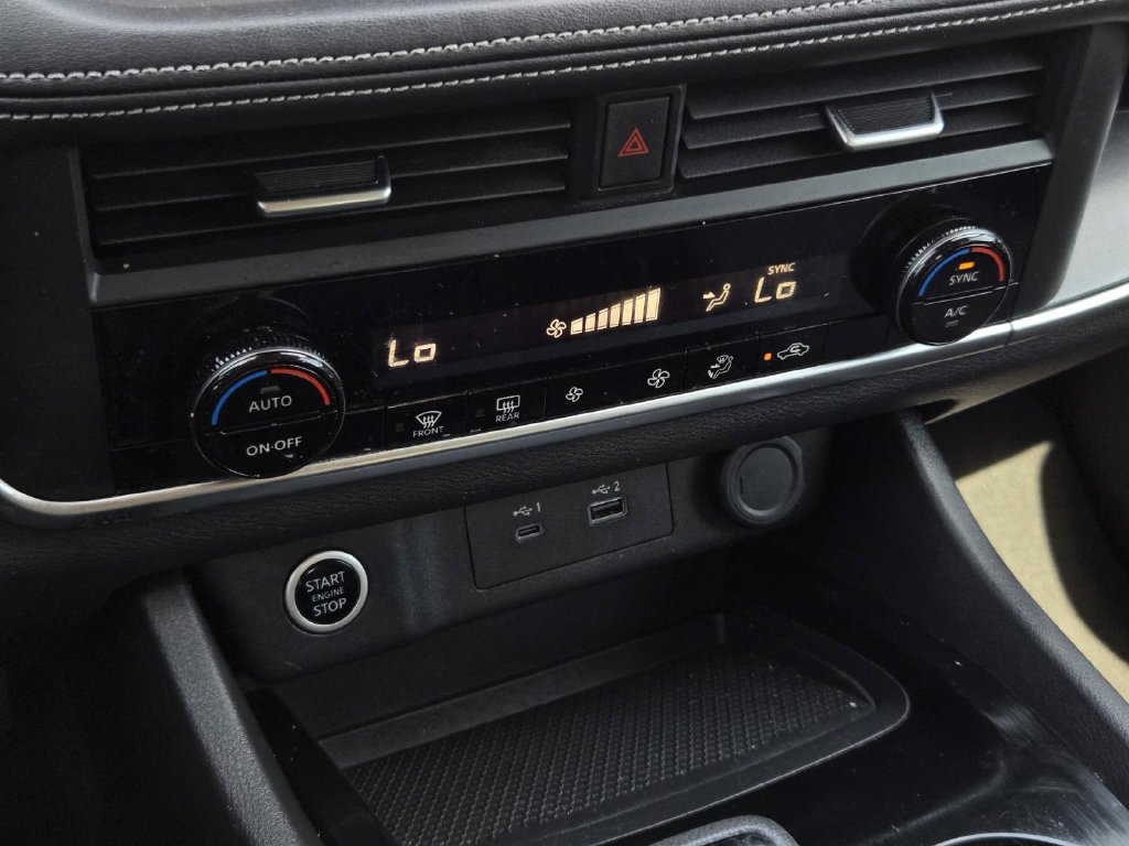 Certified 2023 Nissan Rogue SV FWD image 21