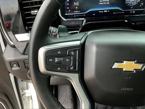 Used 2025 Chevrolet Silverado 1500 LTZ AWD/4WD image 13