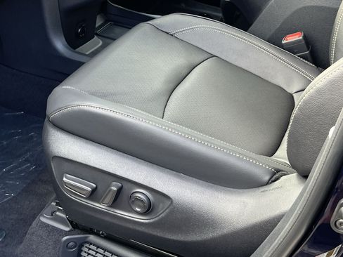 New 2026 Toyota Sienna Platinum AWD/4WD image 8